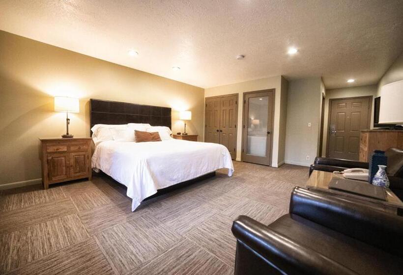 غرفة قياسية سرير كينج, Driftwood Lodge