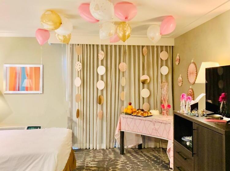 Номер Стандарт Адаптированный для Инвалидов, Greentree Inn & Suites Los Angeles   Alhambra   Pasadena