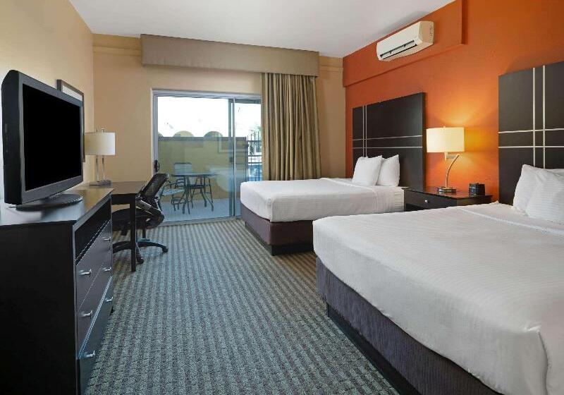 اتاق استاندارد با چشمانداز استخر, La Quinta By Wyndham Tucson   Reid Park