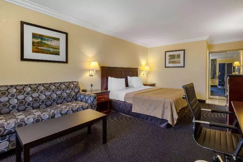 اتاق استاندارد با تخت بزرگ, Quality Inn Lomita Los Angeles South Bay