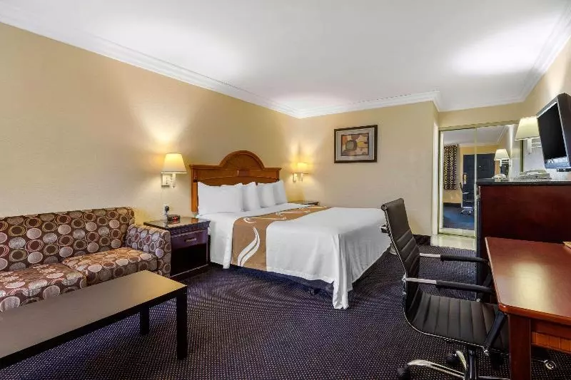 اتاق استاندارد با تخت بزرگ, Quality Inn Lomita Los Angeles South Bay