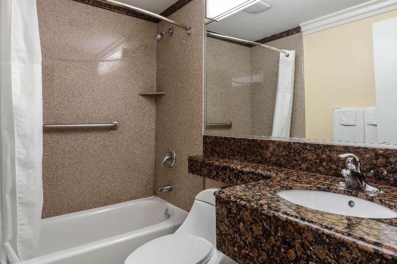 غرفة قياسية سرير كينج, Quality Inn Lomita Los Angeles South Bay