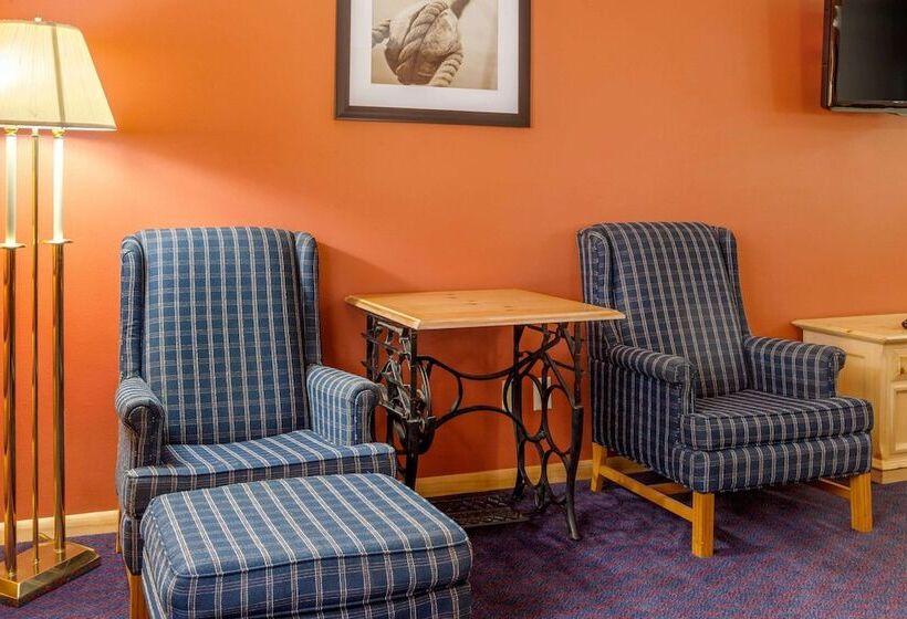 جناح, Quality Inn & Suites