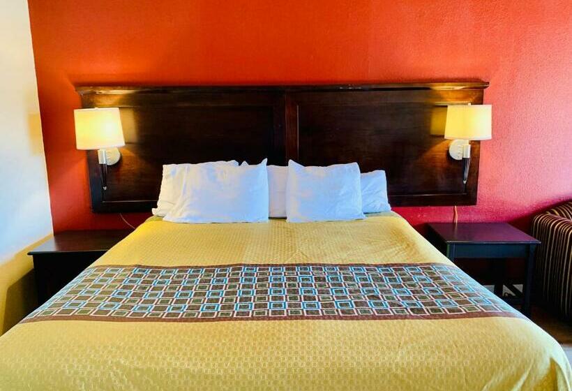 带大床的标准间, Rodeway Inn Fallbrook Downtown