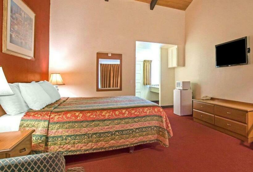 带大床的标准间, Rodeway Inn Fallbrook Downtown