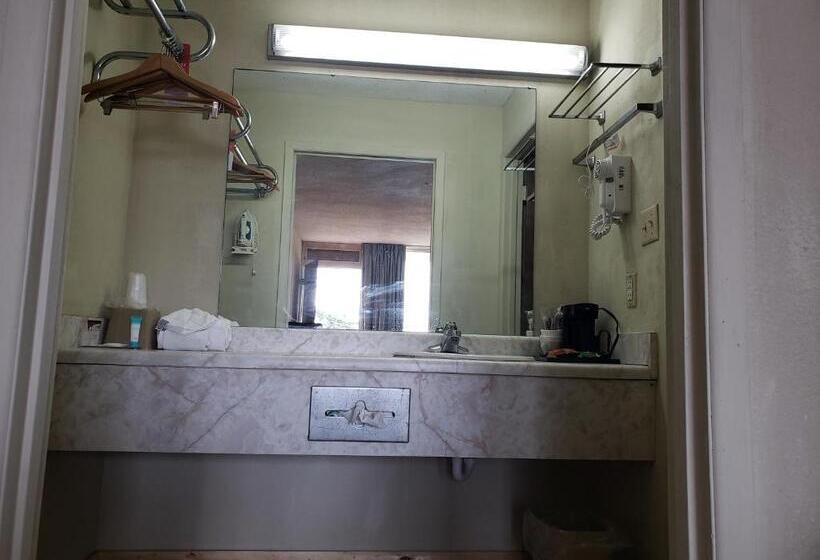 غرفة قياسية, Mountain Home Inn