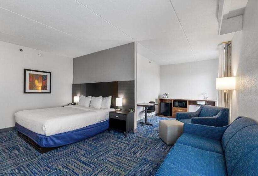 キングサイズベッドのスイートルーム, Allentown Park Hotel, Ascend Hotel Collection