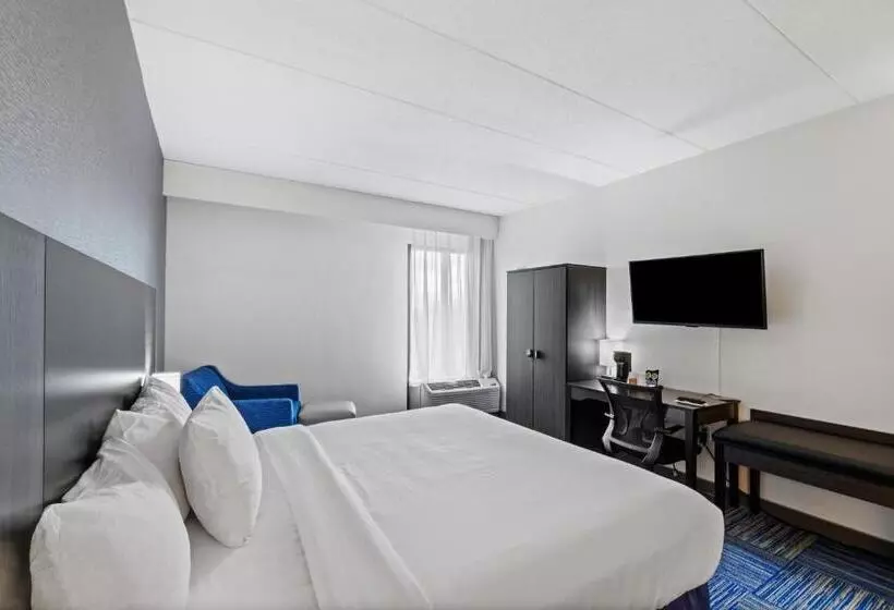 اتاق سوپریور با تخت بزرگ, Allentown Park Hotel, Ascend Hotel Collection