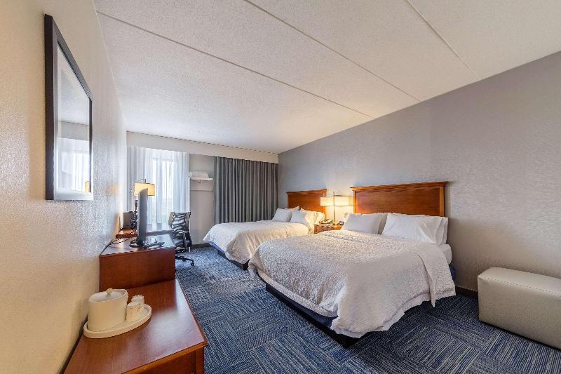 キングサイズベッドのスタンダードルーム, Allentown Park Hotel, Ascend Hotel Collection