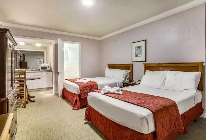 ２ダブルベッドのスタンダードルーム, Americas Best Value Inn Historic Clewiston Inn