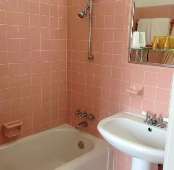 キングサイズベッドのスタンダードルーム, Americas Best Value Inn Historic Clewiston Inn