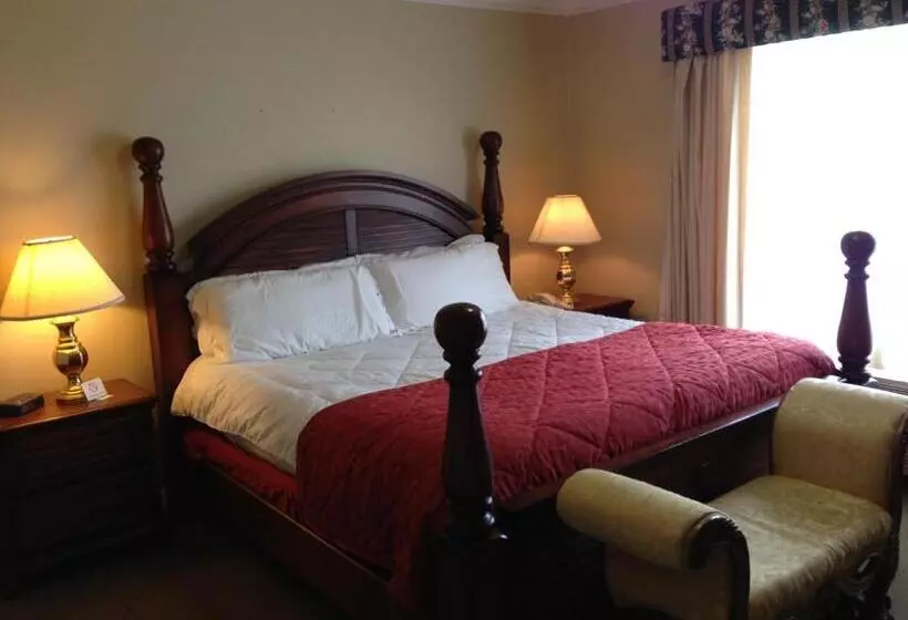 キングサイズベッドのスタンダードルーム, Americas Best Value Inn Historic Clewiston Inn