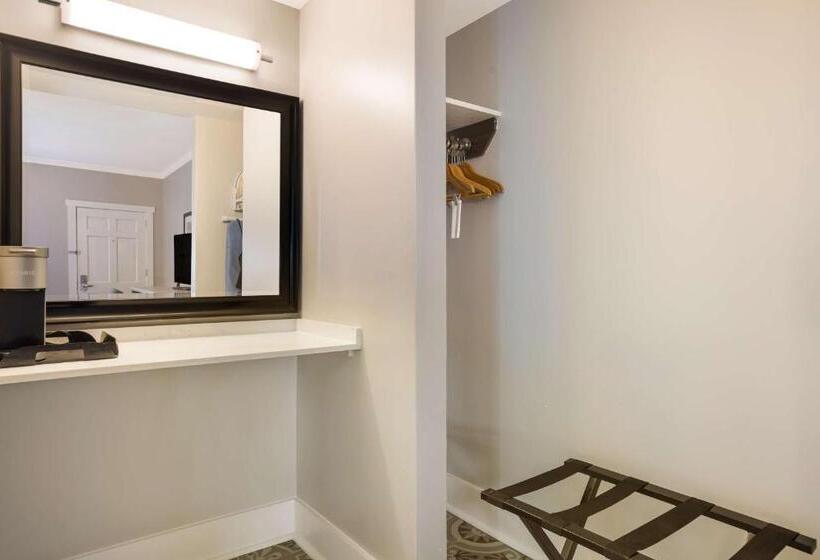 غرفة قياسية سرير كينج, Best Western Sea Island Inn