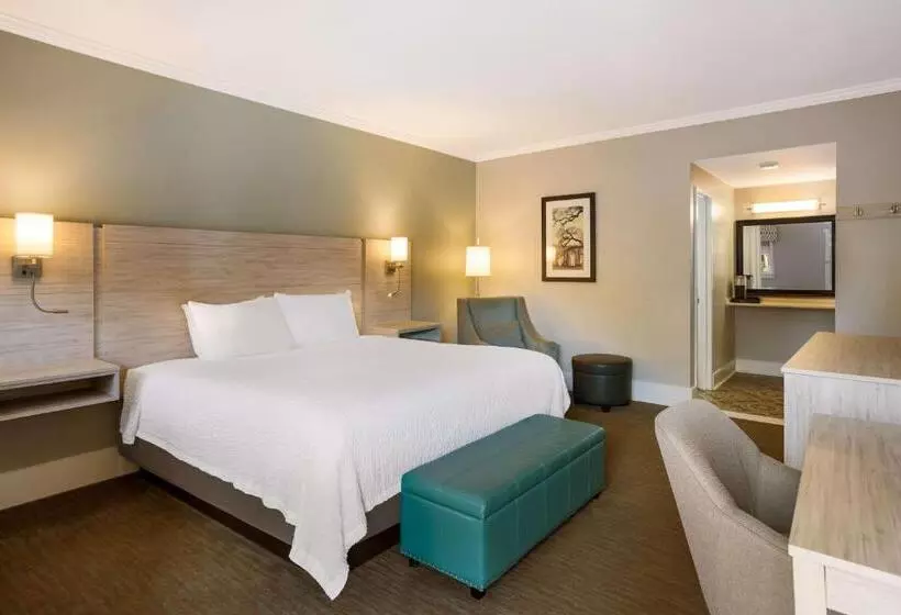 身障者適用キングサイズベッドルーム, Best Western Sea Island Inn