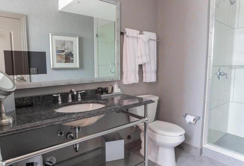 标准间, Blackhawk, Autograph Collection