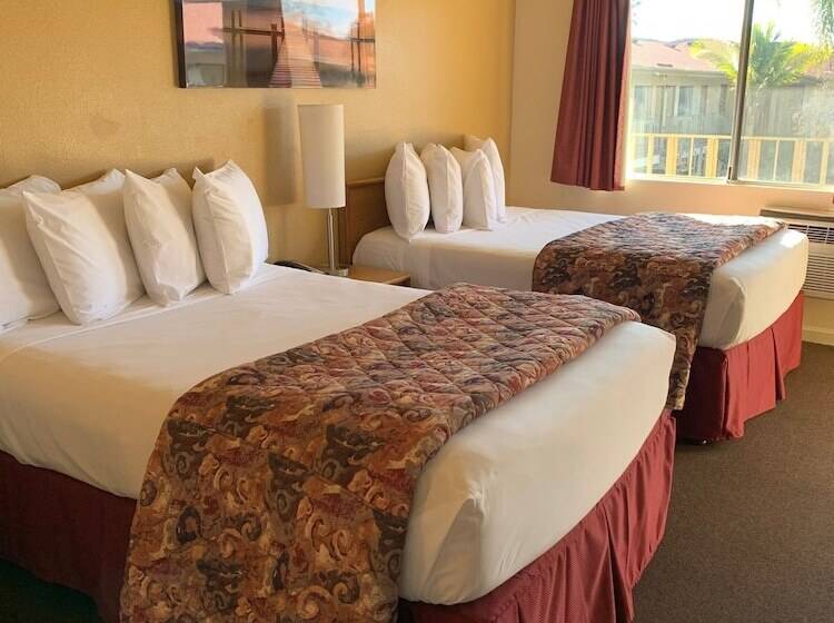 ２ダブルベッドのスタンダードルーム, California Suites