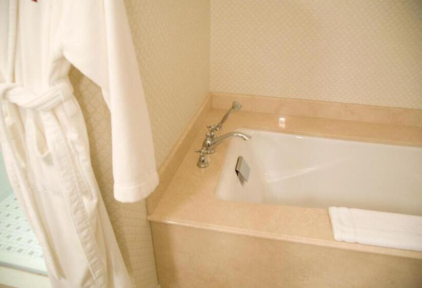 スイート, Capital