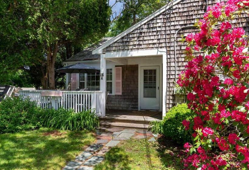 خانه 1 خوابه, Captain Gosnold Village