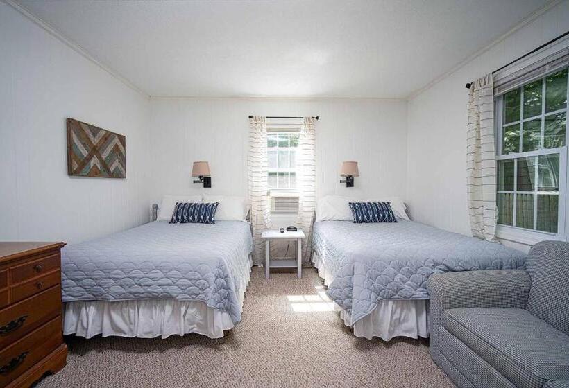 خانه 1 خوابه, Captain Gosnold Village