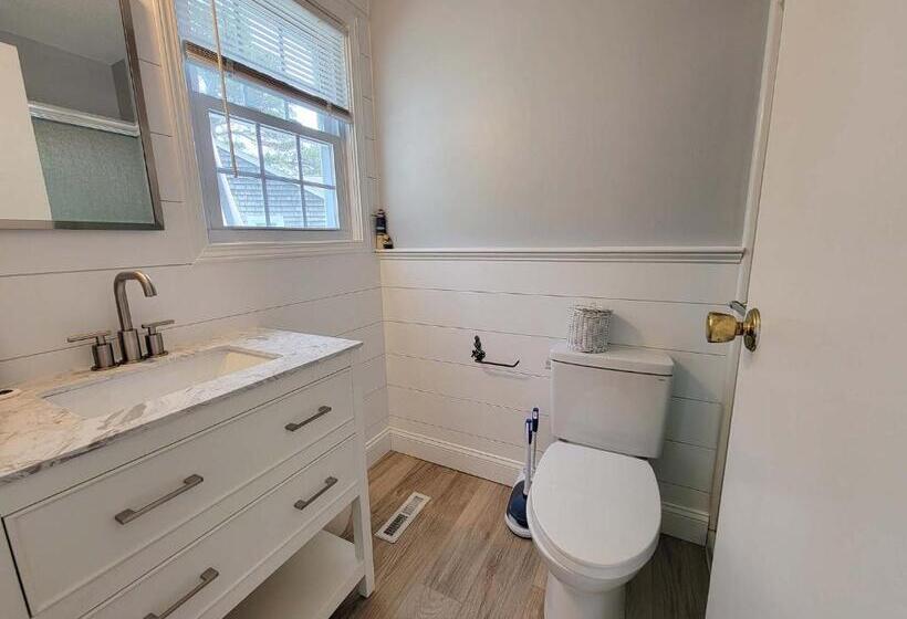 خانه 3 خوابه, Captain Gosnold Village