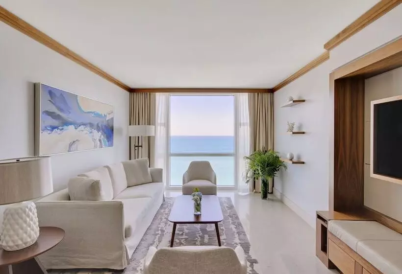 آپارتمان لوکس 2 خوابه, Carillon Miami Wellness Resort