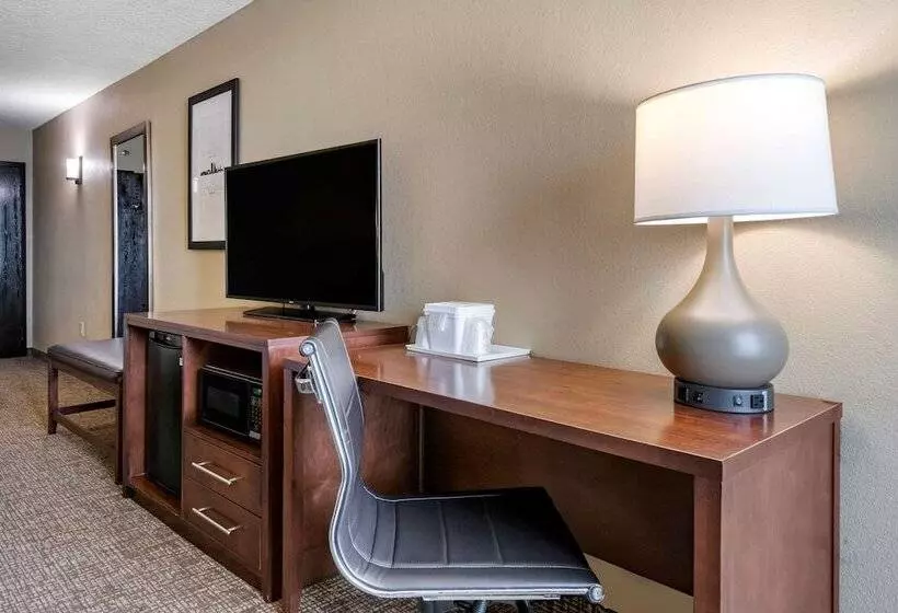 身障者適用スイートルーム, Comfort Suites Baymeadows Near Butler Blvd