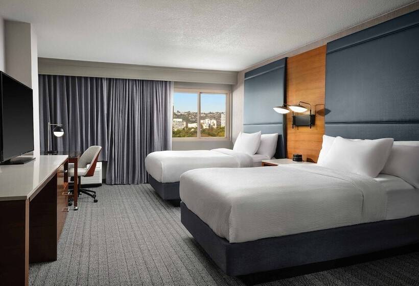 חדר סטנדרט שתי מיטות זוגיות, Courtyard Los Angeles Century City/beverly Hills