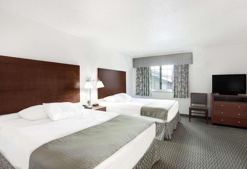 스위트, Days Inn By Wyndham Carroll