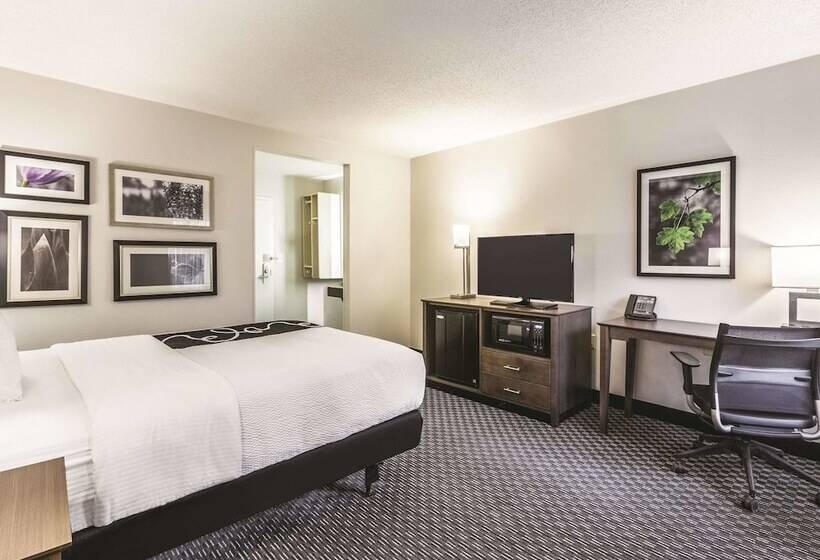 Quarto Estandar Cama Casal para Deficientes Físicos, La Quinta By Wyndham Atlanta Midtown   Buckhead