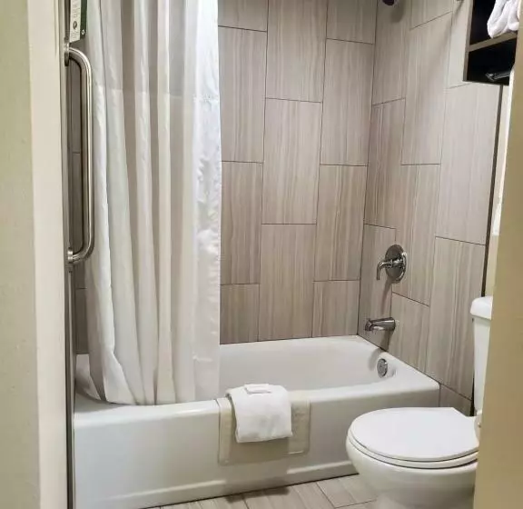 اتاق استاندارد, Ramkota Hotel Watertown