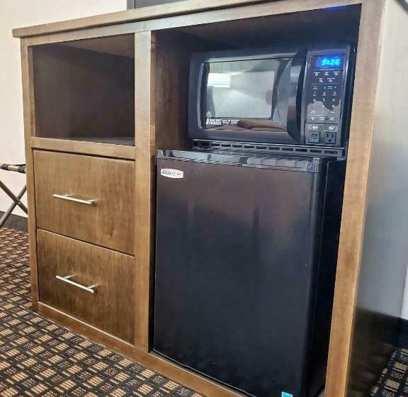 غرفة قياسية, Ramkota Hotel Watertown