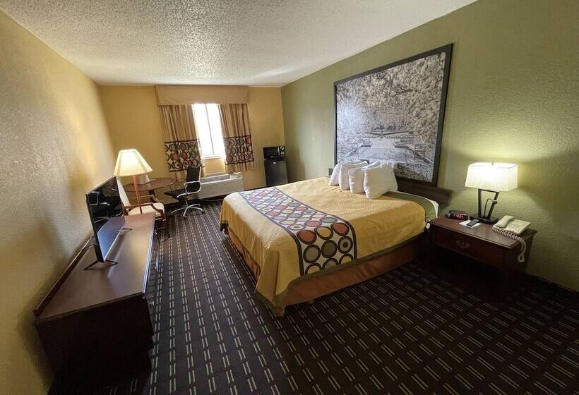 غرفه قياسيه سريرين مزدوجين, Super 8 By Wyndham Hancock Md