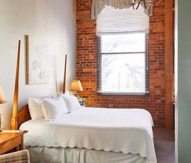 Deluxe-studio, The Historic Brookstown Inn, Trademark Collection By Wyndham