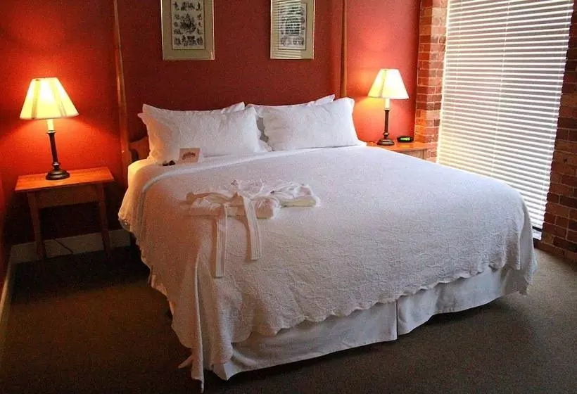 Deluxe-studio, The Historic Brookstown Inn, Trademark Collection By Wyndham