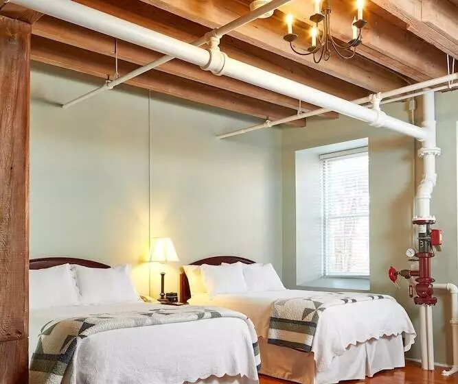 Deluxe-huone Soveltuu Liikuntarajoitteisille, The Historic Brookstown Inn, Trademark Collection By Wyndham