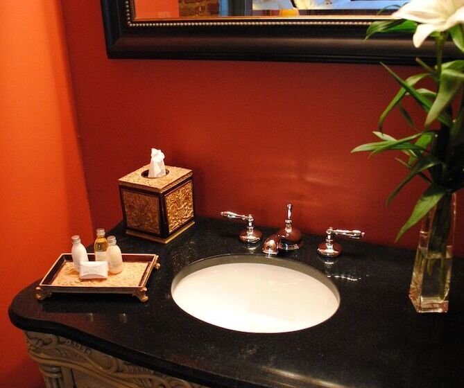 חדר סטנדרט שתי מיטות זוגיות, The Historic Brookstown Inn, Trademark Collection By Wyndham