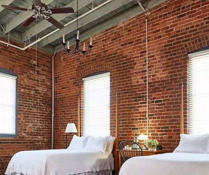 ２ダブルベッドのスタンダードルーム, The Historic Brookstown Inn, Trademark Collection By Wyndham