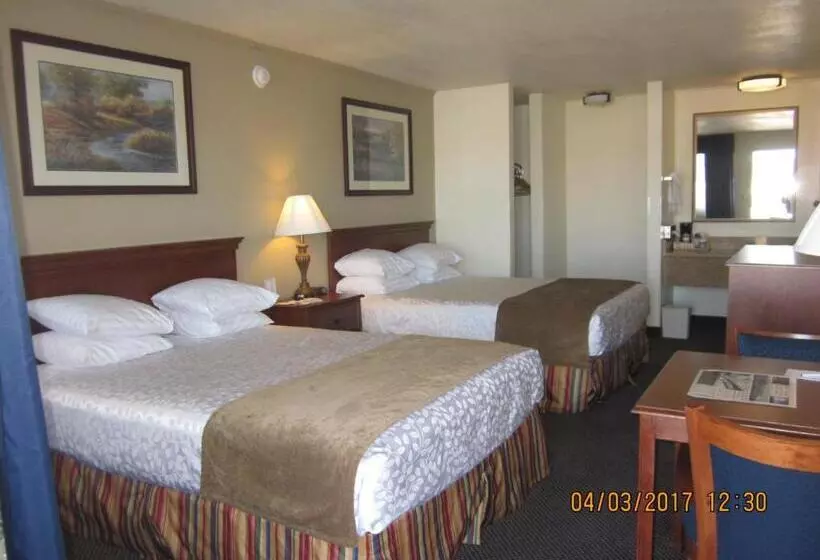 اتاق لوکس, Trailside Inn