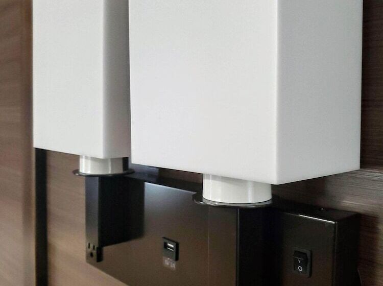 غرفه قياسيه سريرين مزدوجين, Ramkota Hotel Watertown