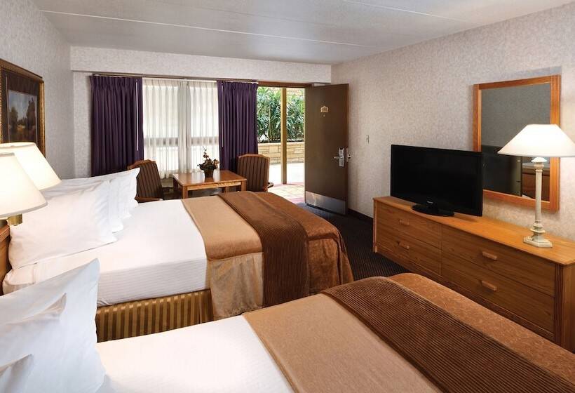 اتاق استاندارد با 2 تخت دوبل, Ramkota Hotel Watertown