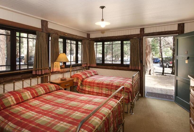 Хижина, Curry Village