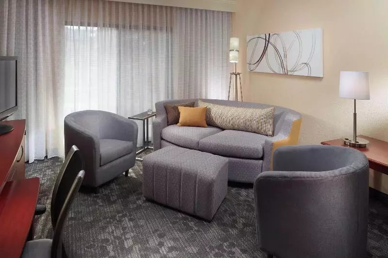 キングサイズベッドのスタンダードルーム, Courtyard By Marriott Atlanta Duluth/ Gwinnett Place