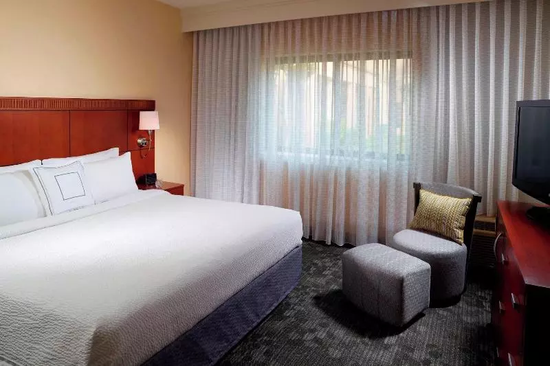 キングサイズベッドのスタンダードルーム, Courtyard By Marriott Atlanta Duluth/ Gwinnett Place