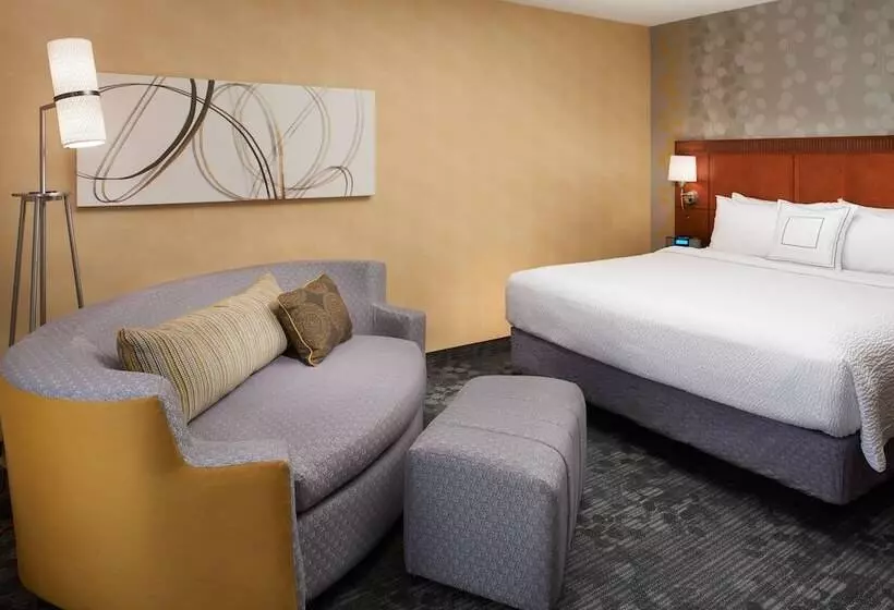 身障者適用スイートルーム, Courtyard By Marriott Detroit Warren