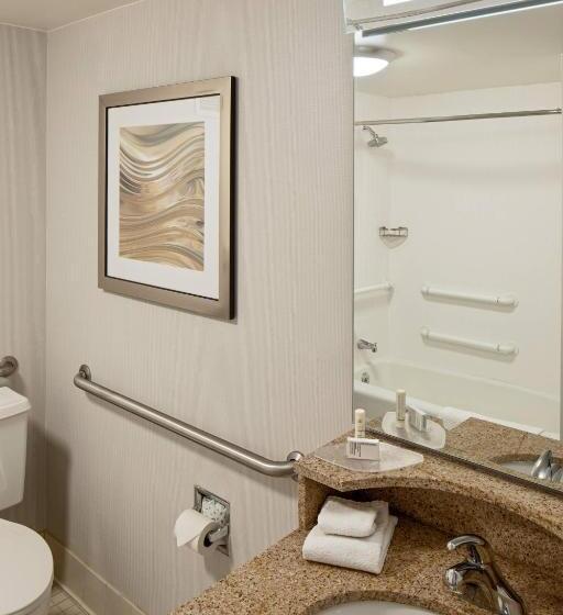 غرفة قياسية سرير كينج, Courtyard Cincinnati Blue Ash