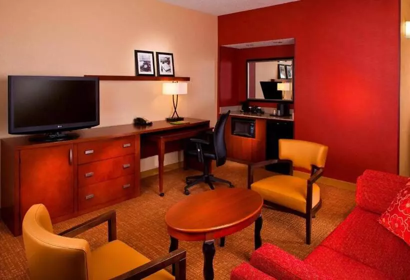 سوئیت با تخت بزرگ, Courtyard By Marriott Little Rock West