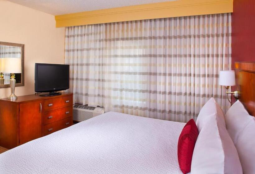 适合残疾人士使用的带超级大床的标准间, Courtyard By Marriott Little Rock West