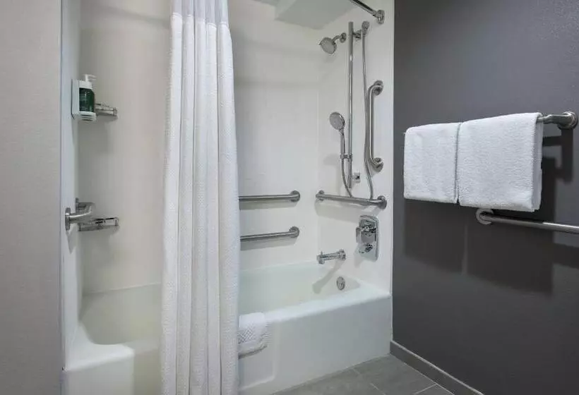 身障者適用キングサイズベッドルーム, Courtyard By Marriott Norwalk