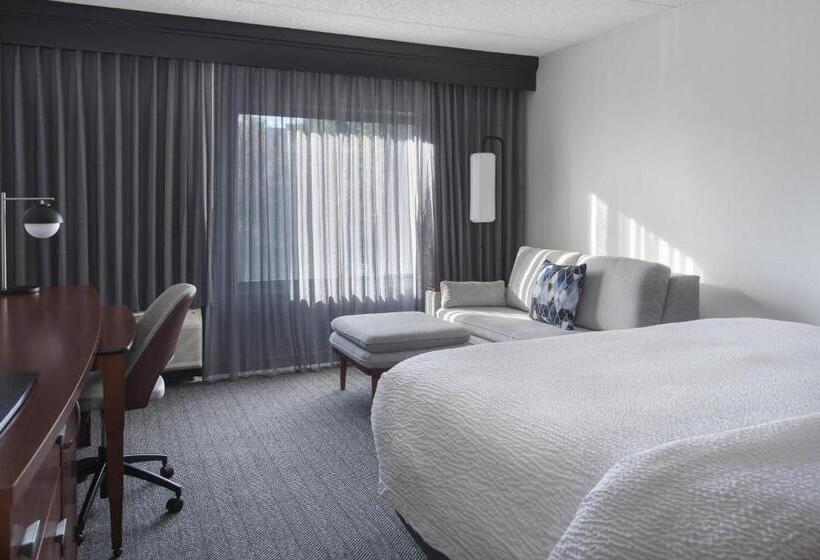 Номер Стандарт Кровать Кинг Адаптированный для Инвалидов, Courtyard By Marriott Norwalk