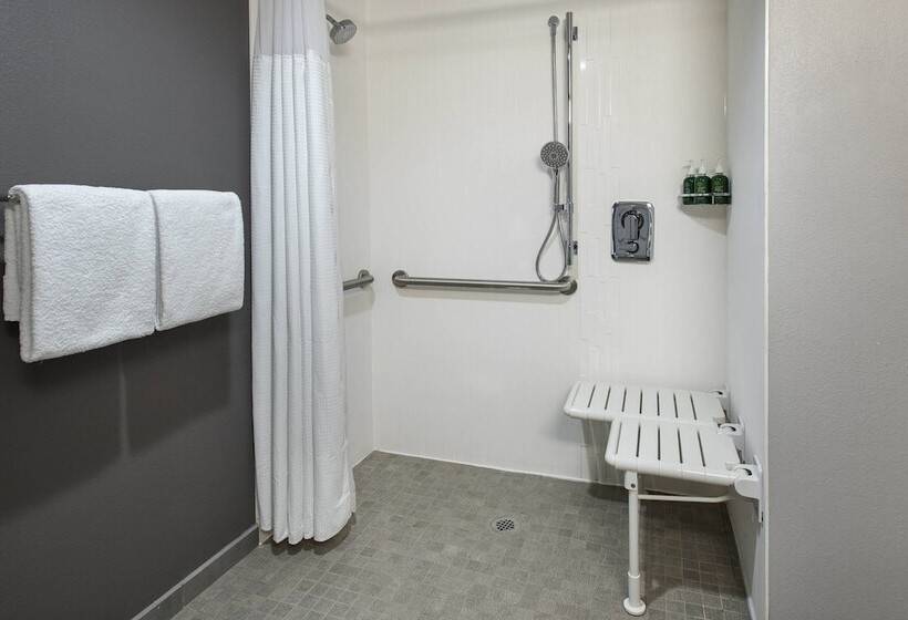 غرفه قياسيه سريرين مزدوجين, Courtyard By Marriott Norwalk